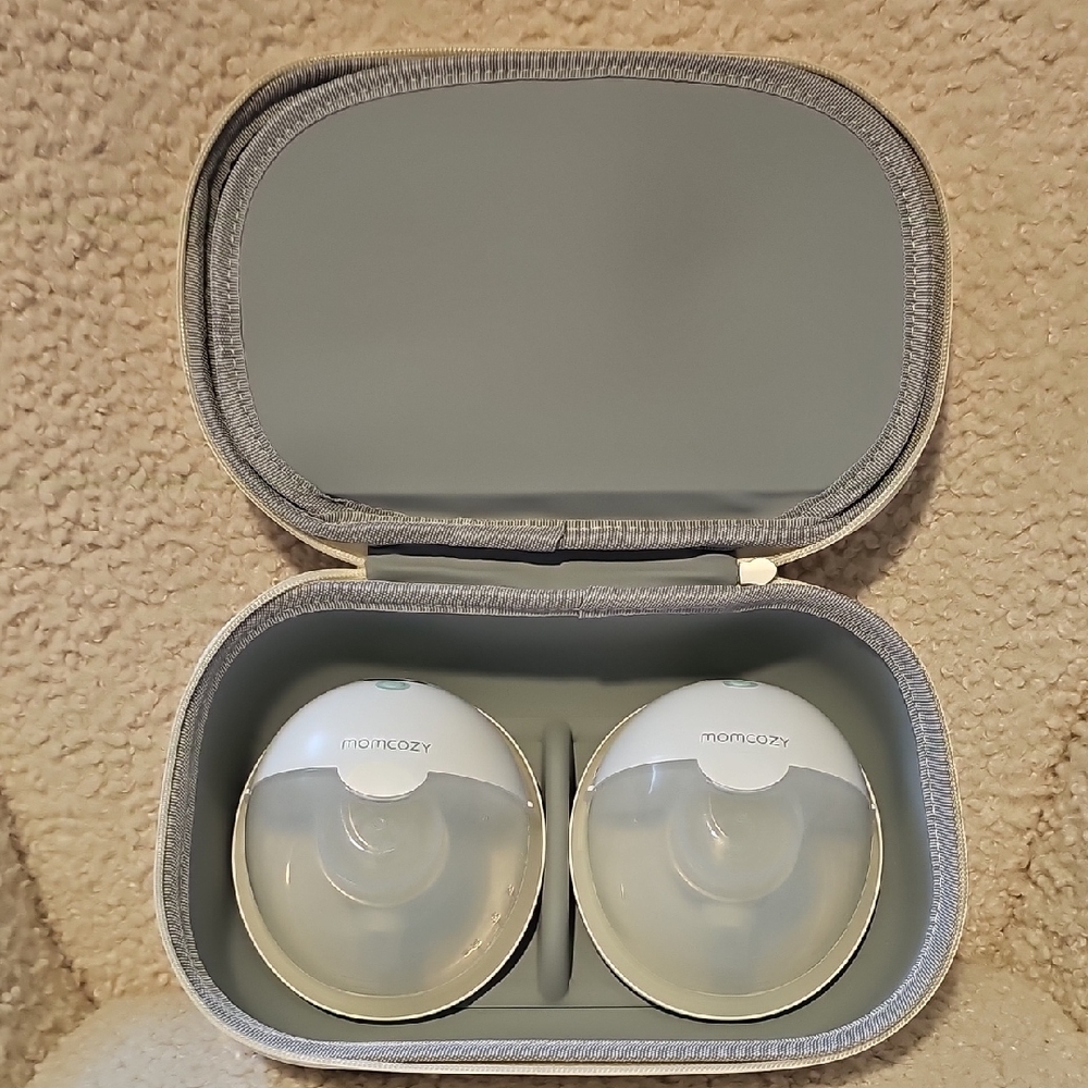 Momcozy Breast Pump with Case